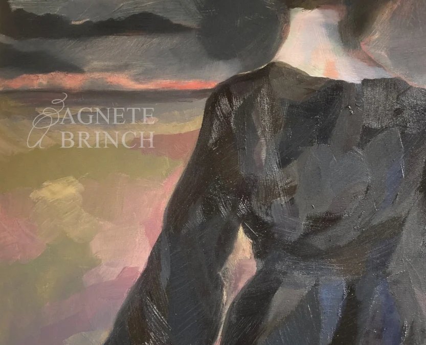 Kvinde på vej i landskab